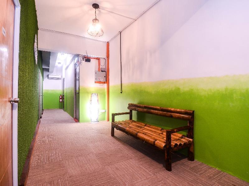 Oyo 1119 Memoire Express Hotel Кучінг Екстер'єр фото