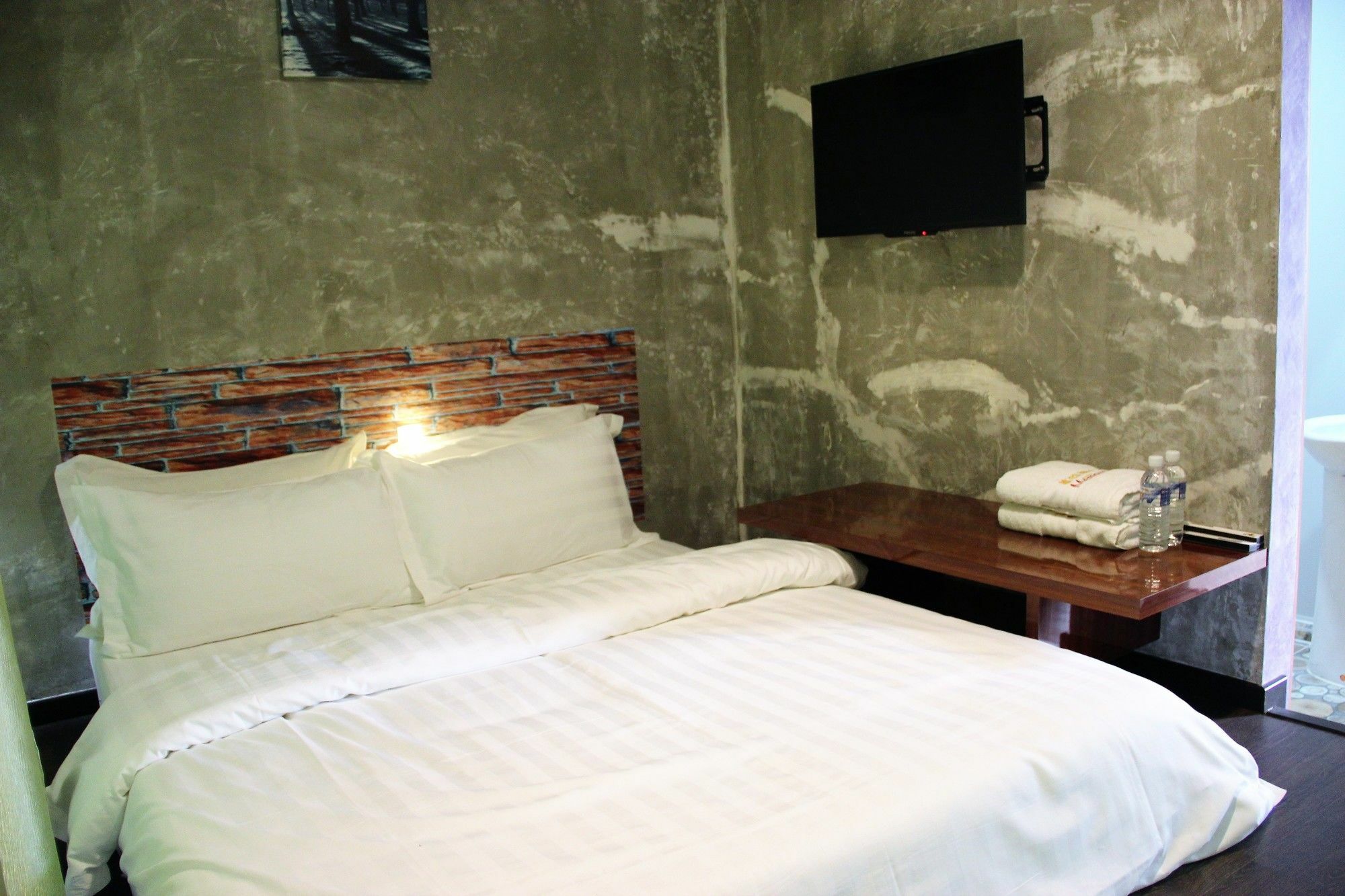Oyo 1119 Memoire Express Hotel Кучінг Екстер'єр фото